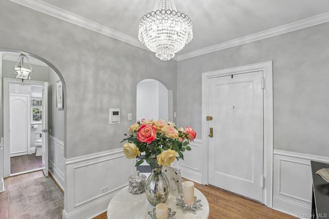 22 Hamilton Place I3, Garden City, NY 11530