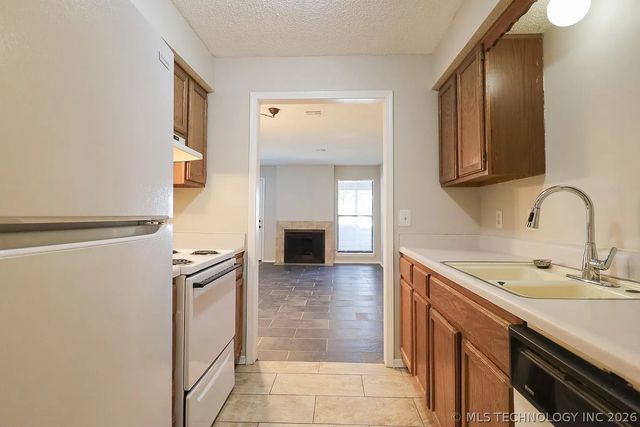 2421 E 87th Street 2U261, Tulsa, OK 74137