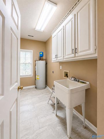1509 Southampton Court, Decatur, AL 35601