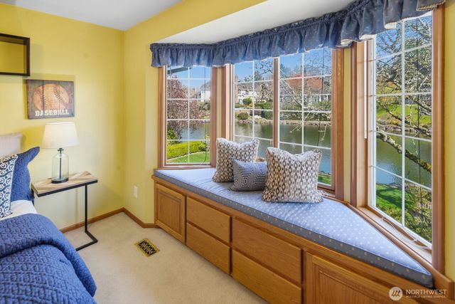 7830 80th Place SE, Mercer Island, WA 98040