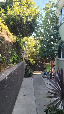 1908 38Th Ave, Oakland, CA 94601