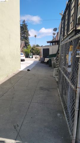 1908 38Th Ave, Oakland, CA 94601