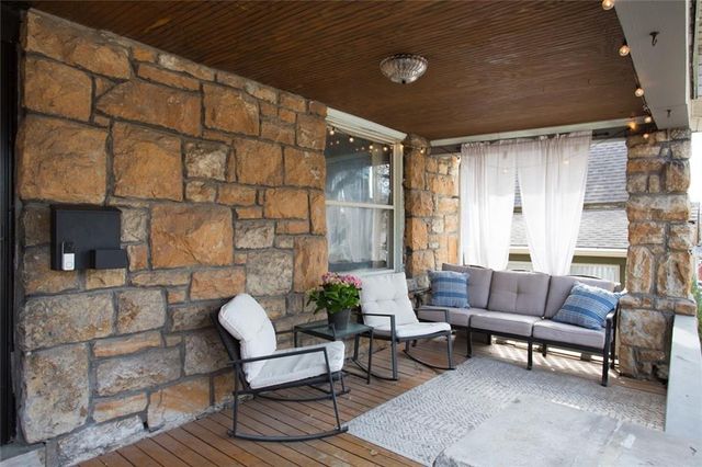 3915 Charlotte Street, Kansas City, MO 64110