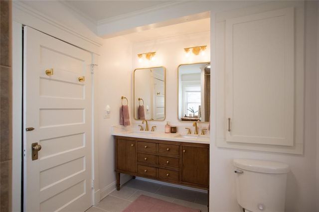 3915 Charlotte Street, Kansas City, MO 64110