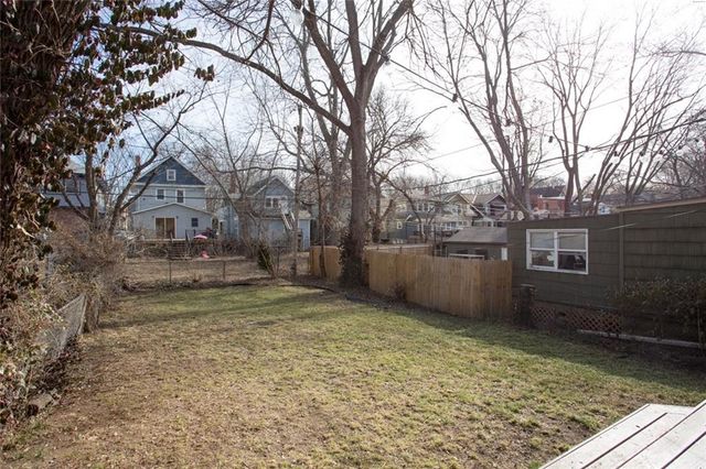 3915 Charlotte Street, Kansas City, MO 64110