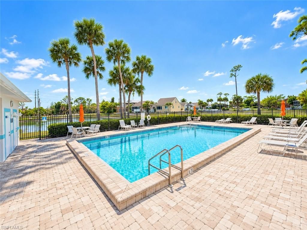6101 Lake Front DR, FORT MYERS, FL 33908 — photo 4