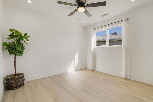 834 Del Monte Ct, Manteca, CA 95336