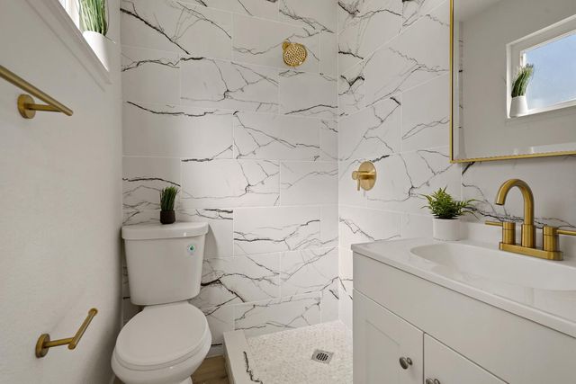 834 Del Monte Ct, Manteca, CA 95336