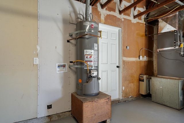 834 Del Monte Ct, Manteca, CA 95336