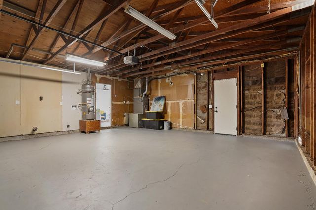 834 Del Monte Ct, Manteca, CA 95336