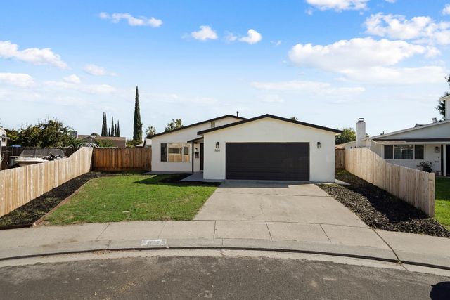 834 Del Monte Ct, Manteca, CA 95336