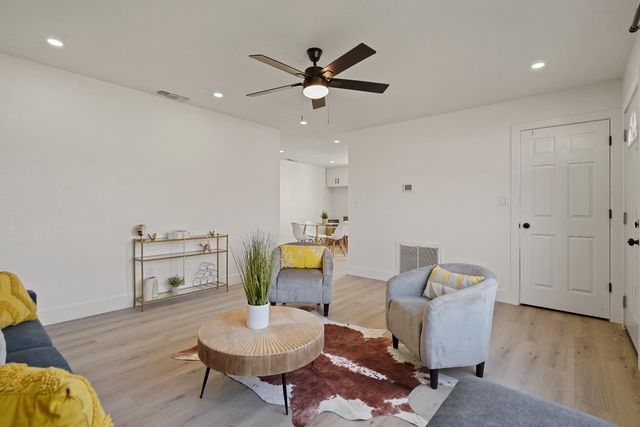 834 Del Monte Ct, Manteca, CA 95336