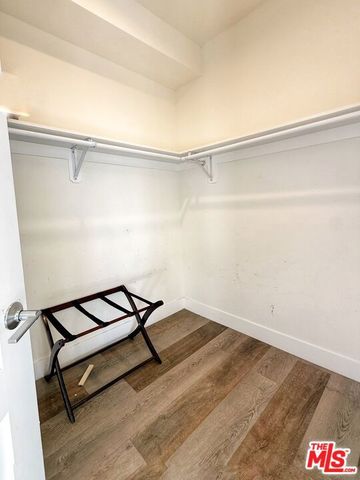 723 S St Andrews Place 401, Los Angeles, CA 90005