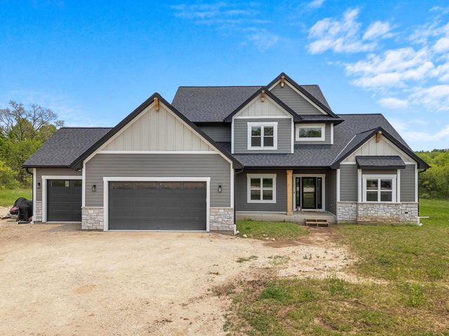 6340 Congress DRIVE, West Bend, WI 53095