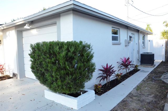 1134 FERNWOOD DRIVE, Holiday, FL 34690