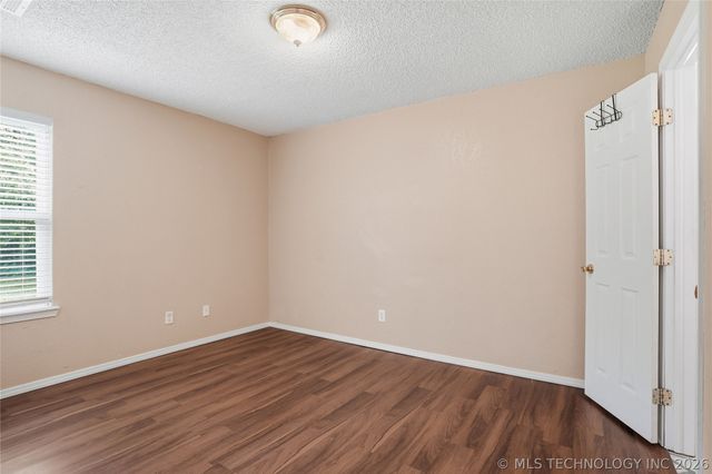 14027 S Hickory Place, Glenpool, OK 74033