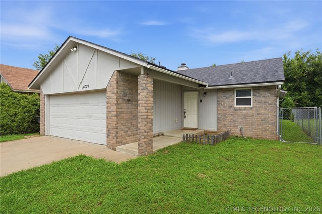 14027 S Hickory Place, Glenpool, OK 74033