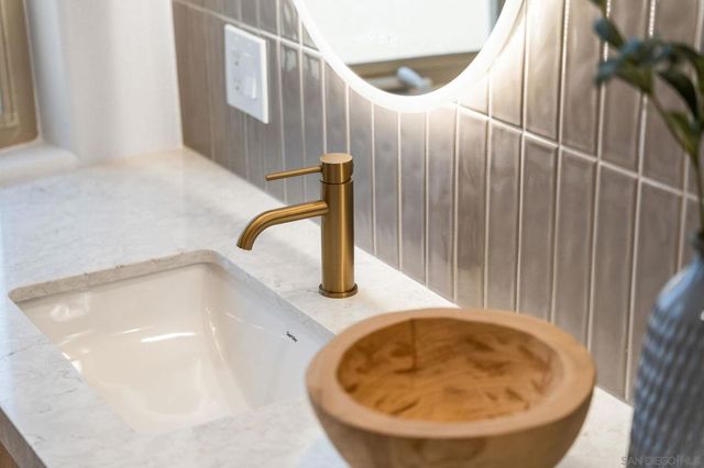 2483 Oxford Ave, Cardiff By The Sea, CA 92007