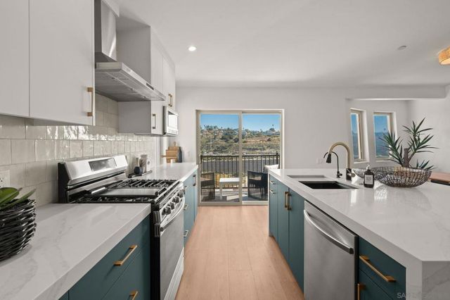 2483 Oxford Ave, Cardiff By The Sea, CA 92007