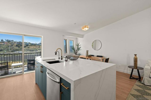 2483 Oxford Ave, Cardiff By The Sea, CA 92007