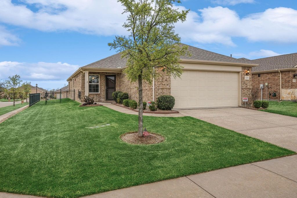 1898 Beachside Drive, Frisco, TX 75036
