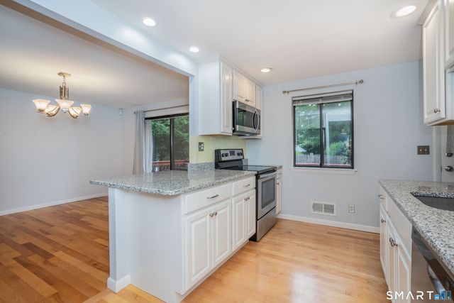 158 Mountain Road, West Hartford, CT 06107