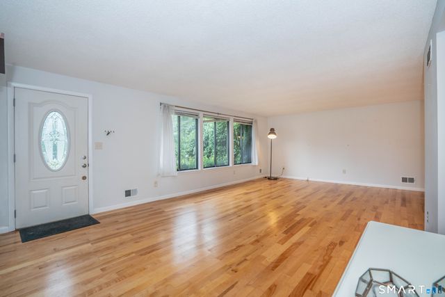 158 Mountain Road, West Hartford, CT 06107