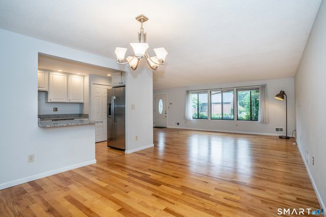 158 Mountain Road, West Hartford, CT 06107