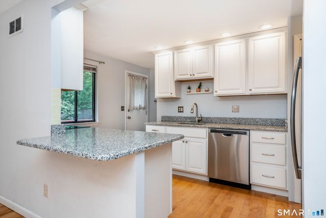 158 Mountain Road, West Hartford, CT 06107