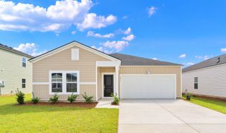 600 Runaway Train Dr, Loris, SC 29569