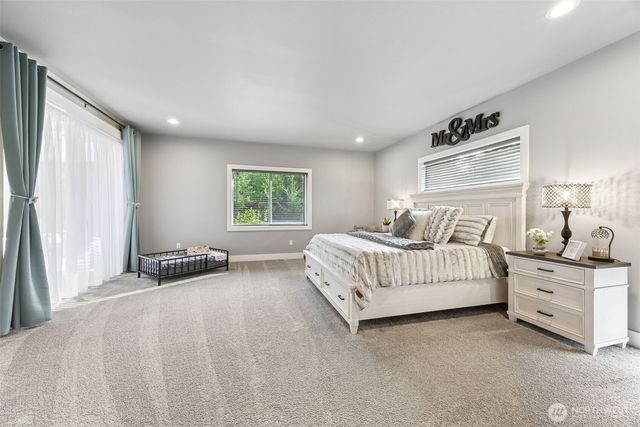155 Mountain Crest Lane, Eatonville, WA 98328