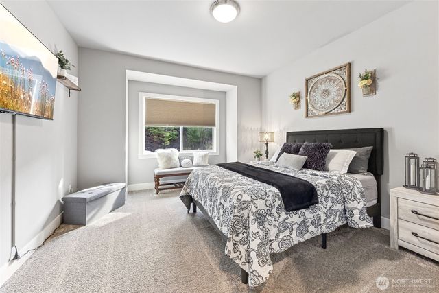 155 Mountain Crest Lane, Eatonville, WA 98328