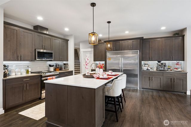 155 Mountain Crest Lane, Eatonville, WA 98328