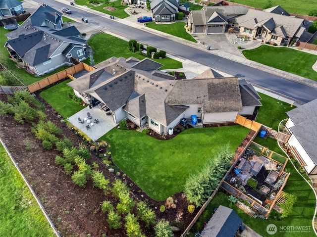 155 Mountain Crest Lane, Eatonville, WA 98328