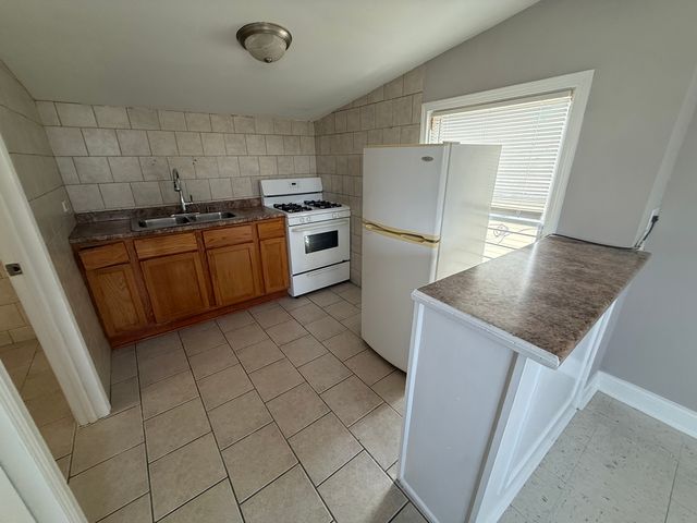 2349 N Lorel Avenue 3R, Chicago, IL 60639