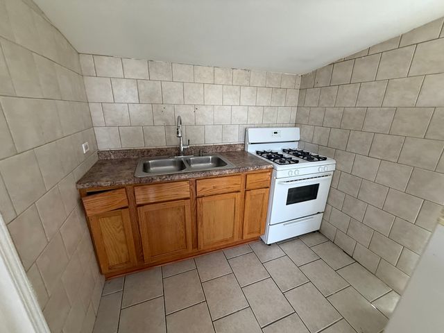 2349 N Lorel Avenue 3R, Chicago, IL 60639