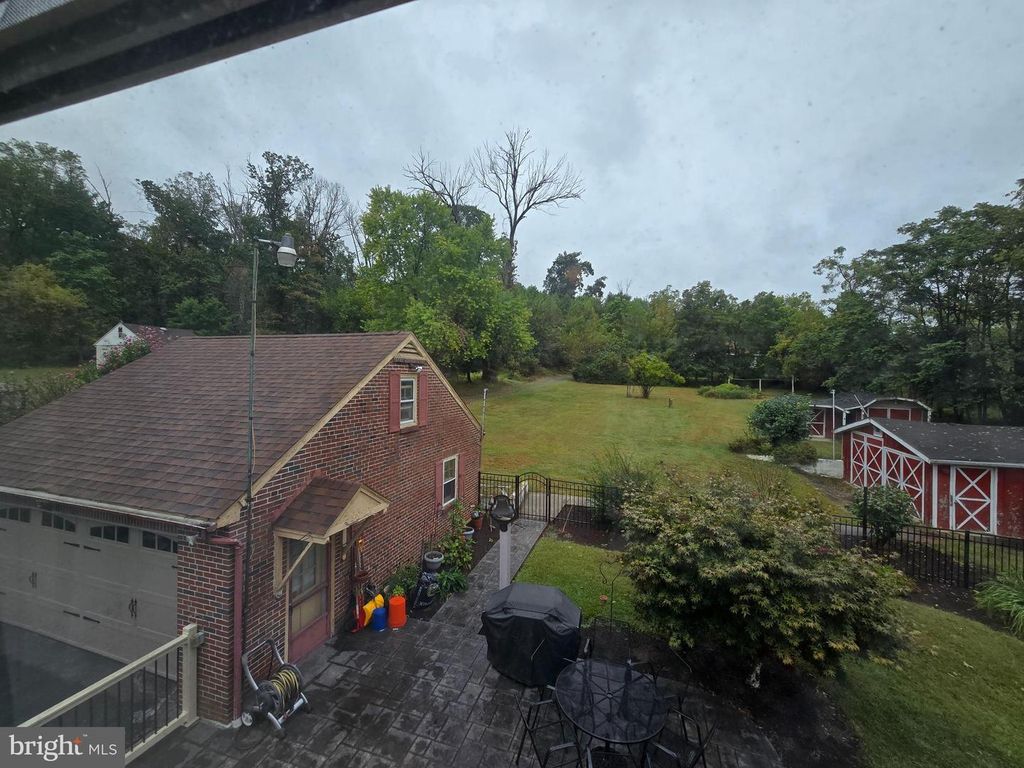 231 DOUGLASS DR, Douglassville, PA 19518