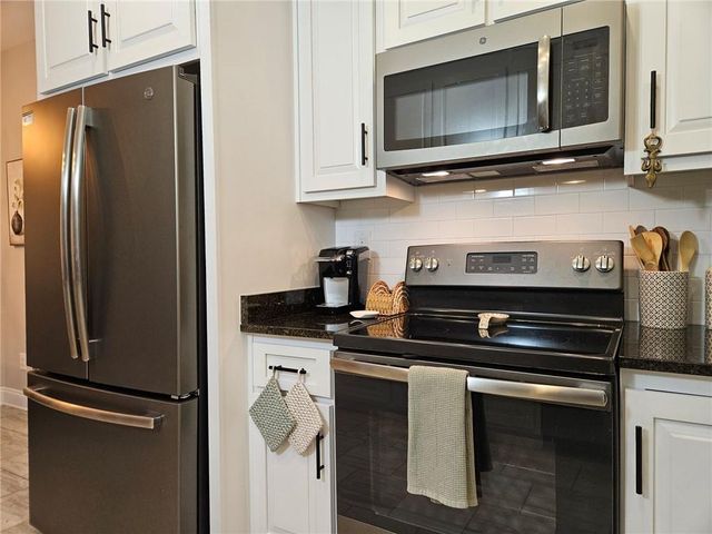 12875 Orchard Drive N, Grand Bay, AL 36541