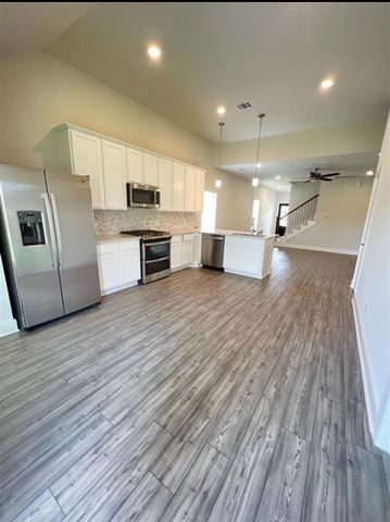 17697 Tree Of Heaven Drive, Conroe, TX 77385