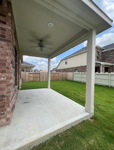 17697 Tree Of Heaven Drive, Conroe, TX 77385