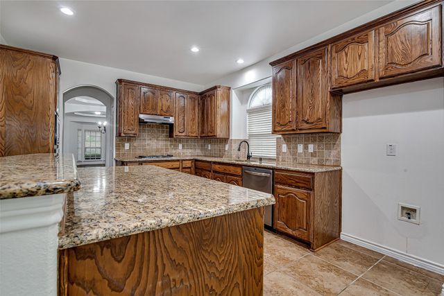 4808 King Harbor Court, Grand Prairie, TX 75052