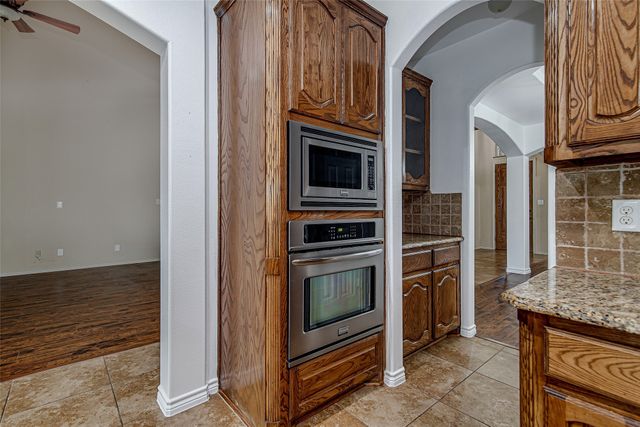 4808 King Harbor Court, Grand Prairie, TX 75052