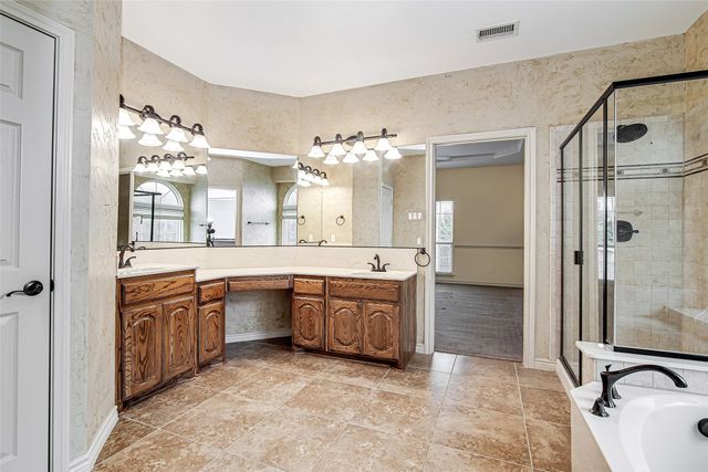 4808 King Harbor Court, Grand Prairie, TX 75052