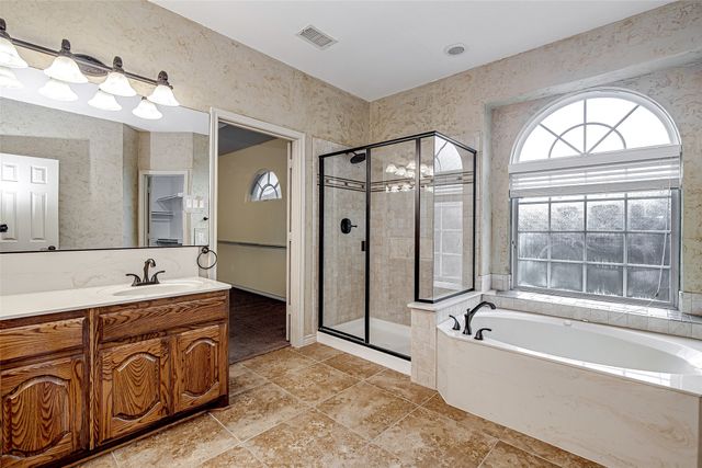 4808 King Harbor Court, Grand Prairie, TX 75052