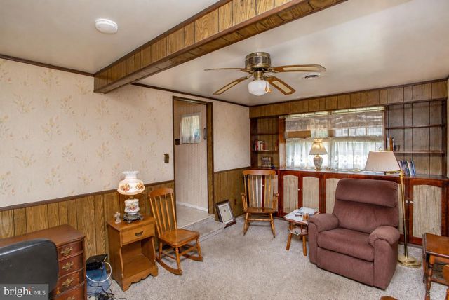 136 WALLACE DR, Warminster, PA 18974