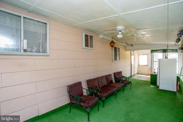 136 WALLACE DR, Warminster, PA 18974