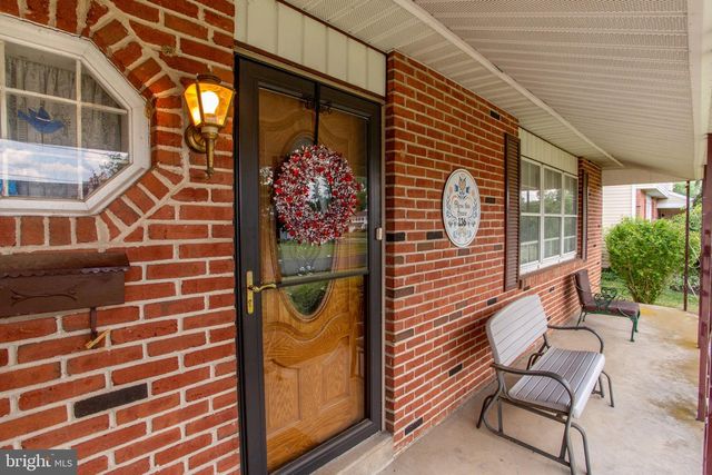 136 WALLACE DR, Warminster, PA 18974