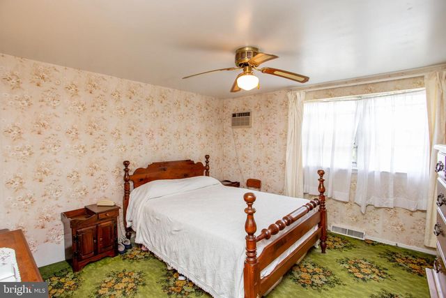 136 WALLACE DR, Warminster, PA 18974