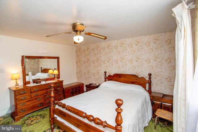 136 WALLACE DR, Warminster, PA 18974