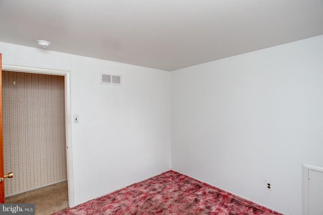 136 WALLACE DR, Warminster, PA 18974